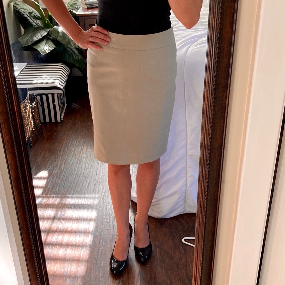 Beige pencil skirt